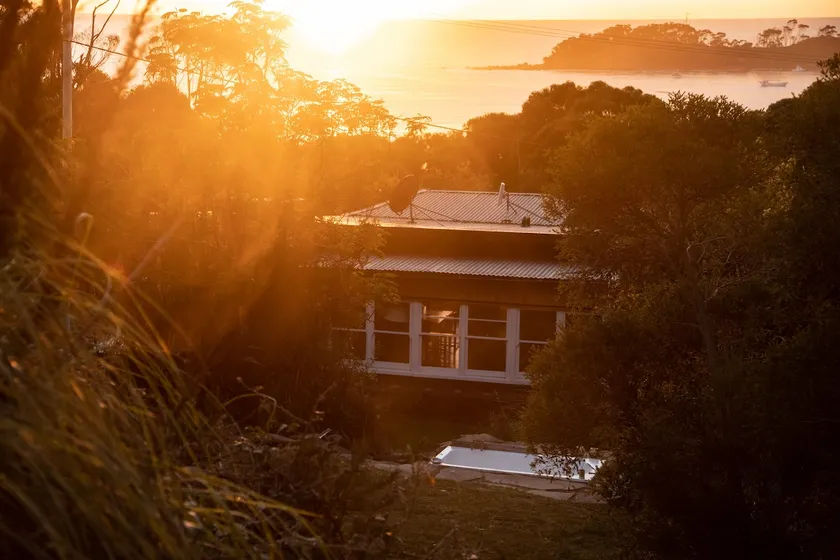 Tasman Cottage - Image 1
