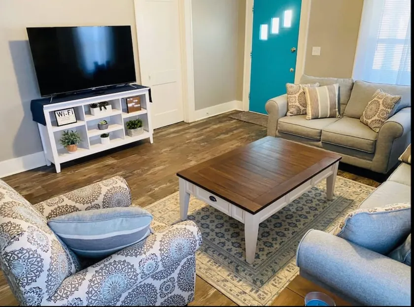 *Entire Home-Cherry St.-Dining-Shopping-Nightlife* - Image 1