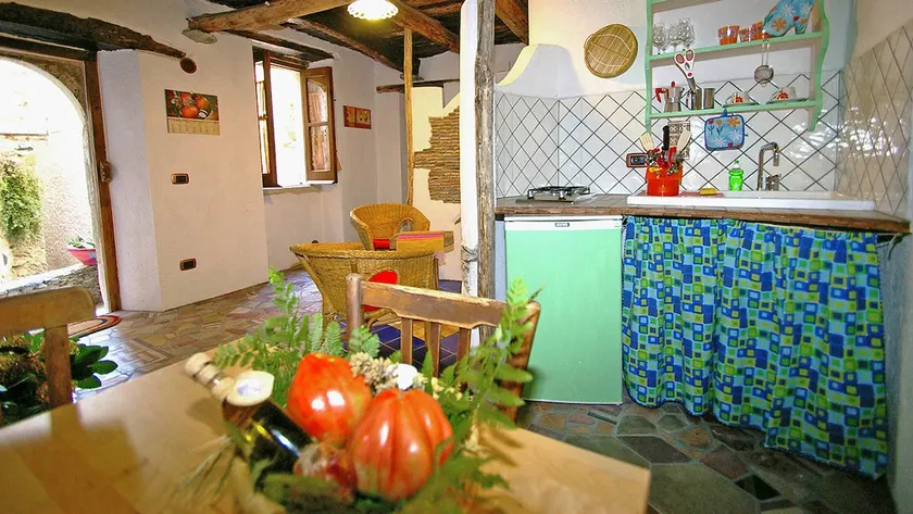 Characteristic house in Calabria with a sea view - Image 1
