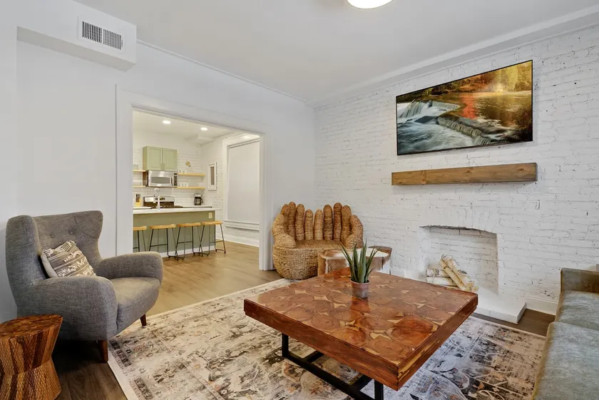 6 Bedrooms - Stunning Remodel, Heart of Downtown Denver - Image 1