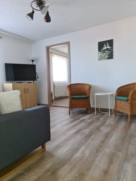 Lovely apartment with panoramic views of the lake and mountain - Image 1