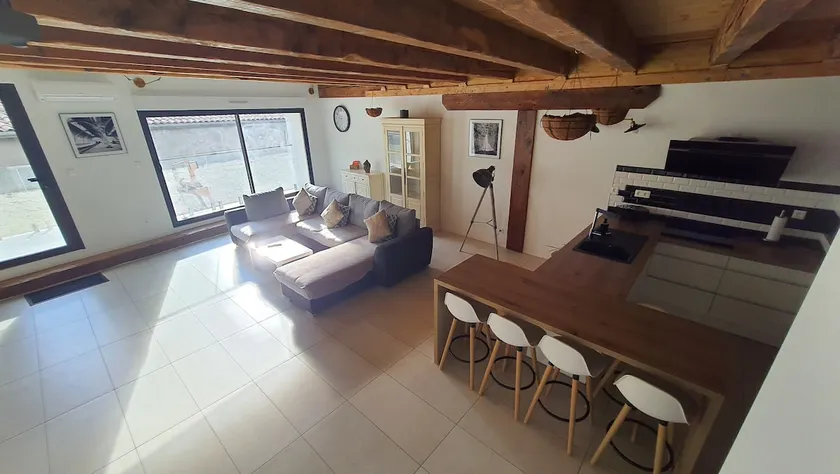Beautiful 3-bedroom apartment in the heart of the city center 201 - Image 1