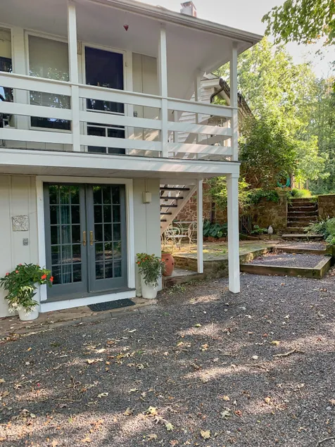 Idyllic 1 Bedroom Cottage in picturesque setting. - Image 1