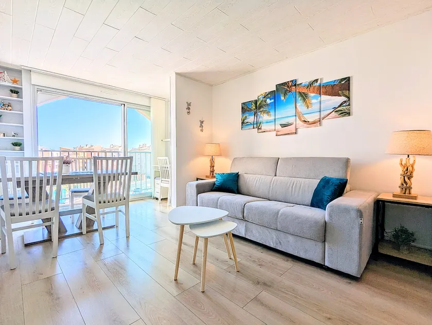 CAP T2 WIFI Parking, Air Conditioning, Beach 150 m, Port 400 m - Image 1