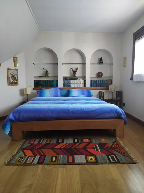 Two-bedroom apartment with two bathrooms in the city center - Image 1