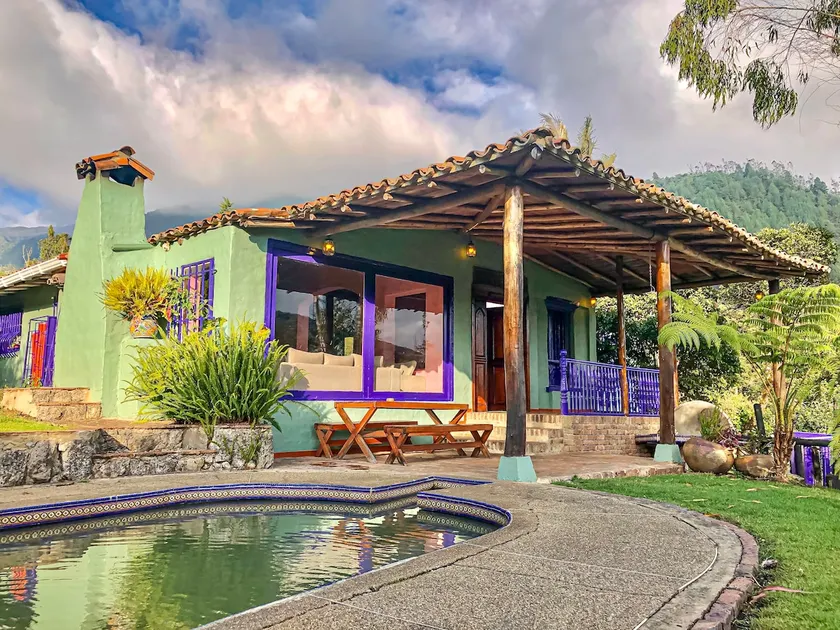Enchanting Hot Spring Hideaway Near Bogotá - Image 1