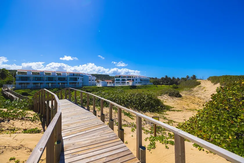 Bella Blue Beach Villa | Walk to Beach - Image 1