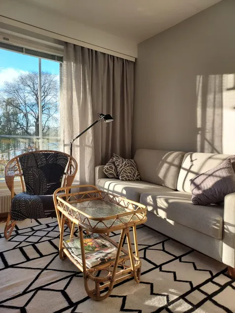 Bright apartment with sea view in the city center - Image 1