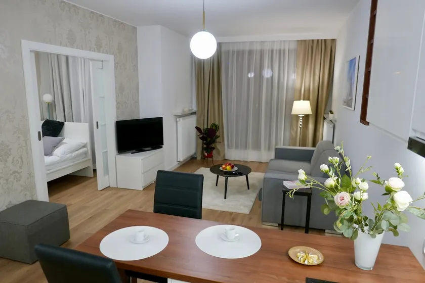 Kieślowskiego Apartment vis-a-vis Town Hall - Image 1