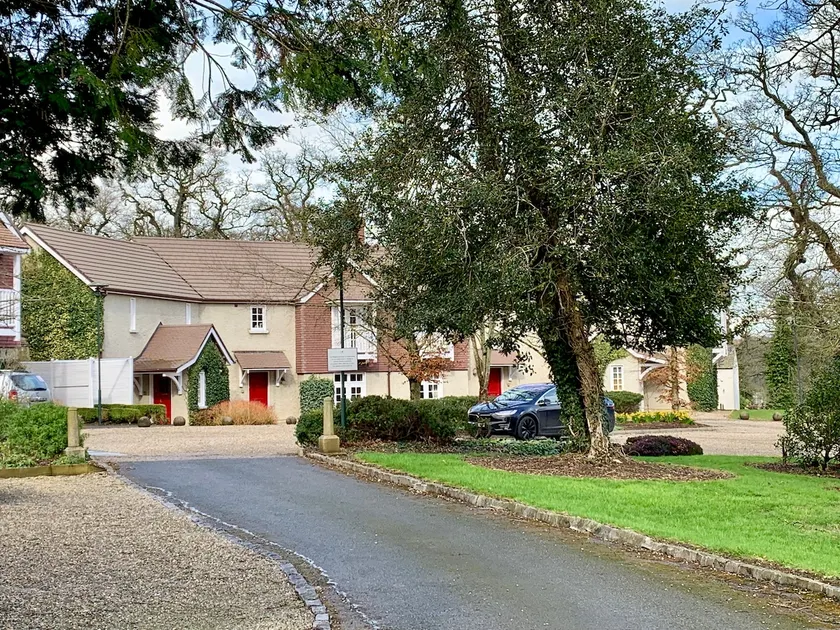 Luxury 4 bedroom Lodge Mount Juliet Estate Thomastown Kilkenny - Image 1