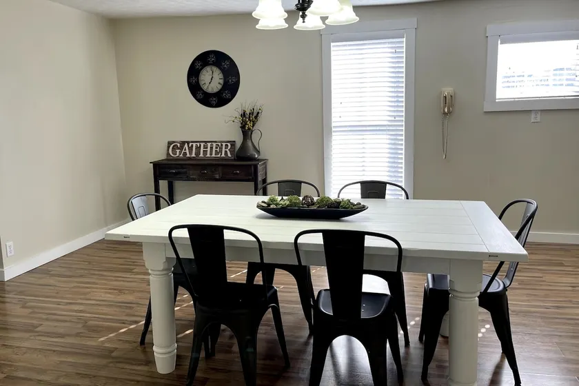 The Homestead - Renovated 1800s farmhouse - Image 1