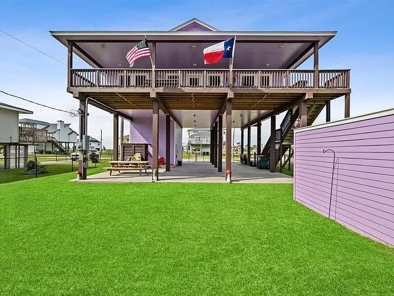 The Purple Palm Luxury Beach House with Ocean Views ands Local Art - Image 1