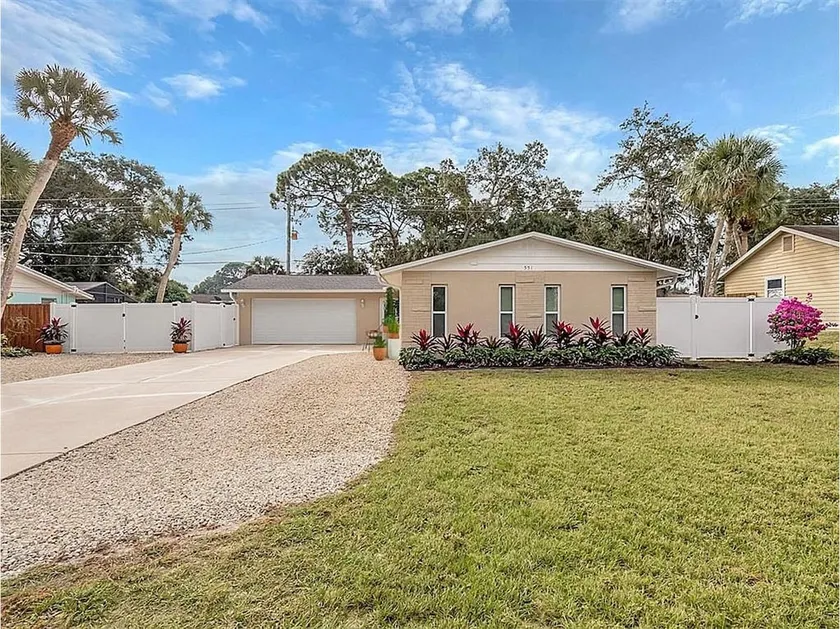 Venice Adventure Retreat Near Beaches & Bike Path - Image 1