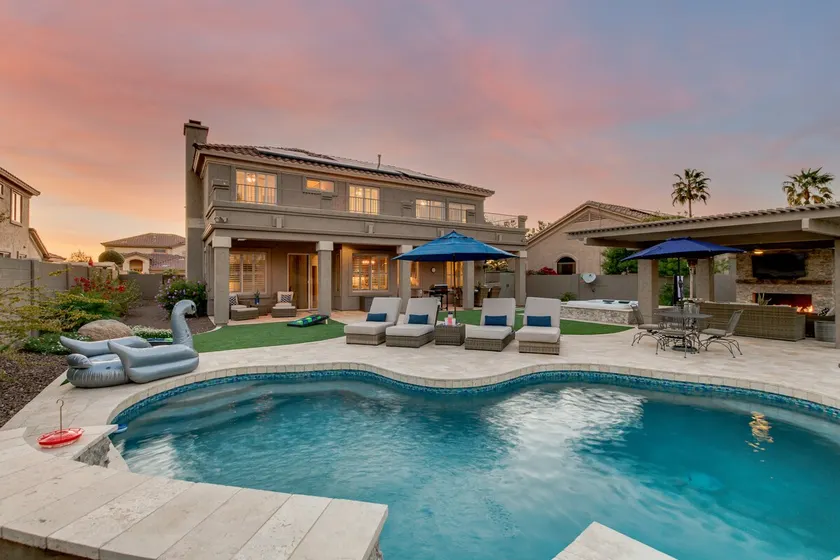 Hot Tub/ Amazing Pool/5 BRM/Outdoor Firplace - Image 1