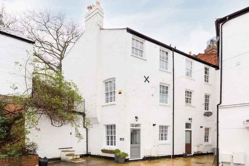 The Old Morgan Period Town House - Image 1