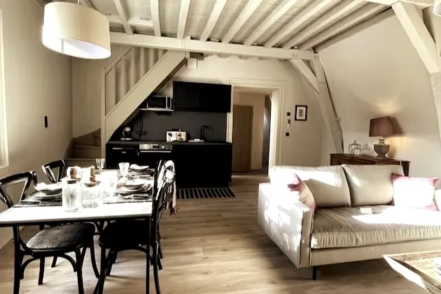 Le Flamand Apartment - Image 1