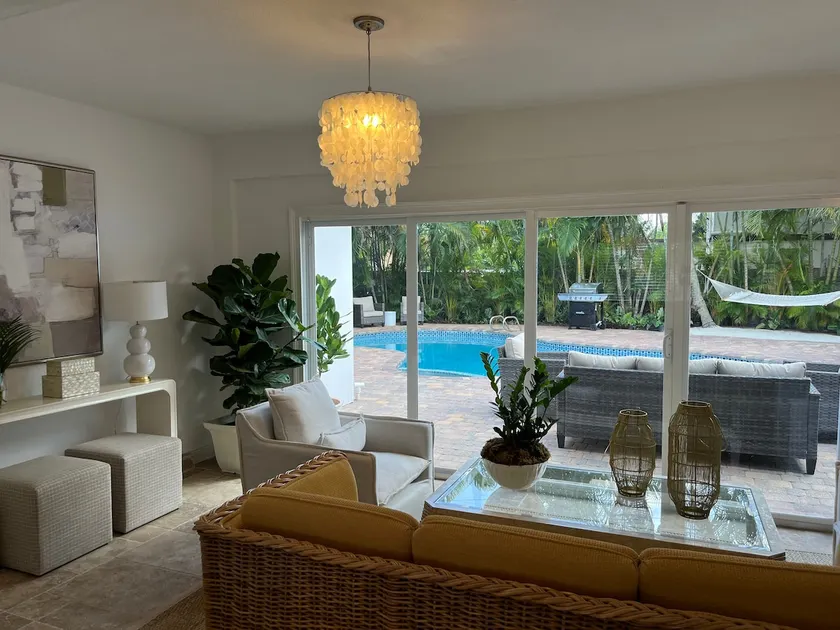 Modern Abode 3 miles from beach  - Image 1