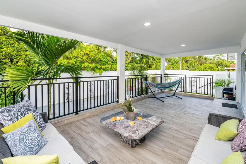 Luxury 1Bd/1Ba Home BIG Patio BBQ. 5 min Airport. - Image 1