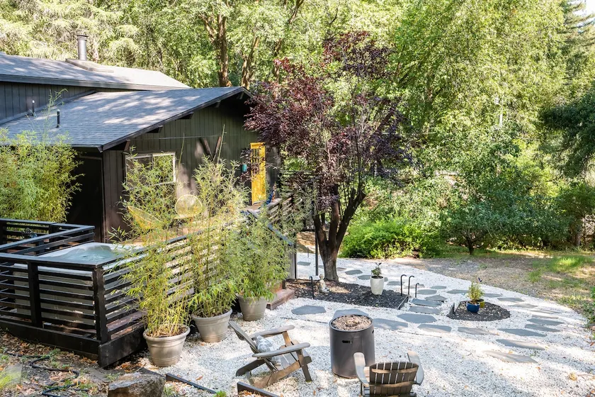 Forest Gem retreat with hot tub & fire-pit - Image 1