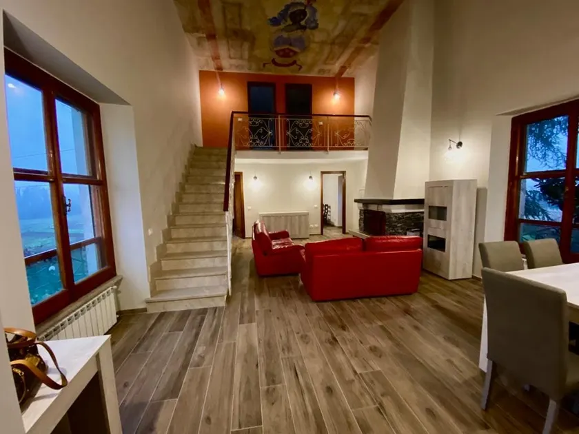 Apartment in a 19th-century farmhouse - Image 1