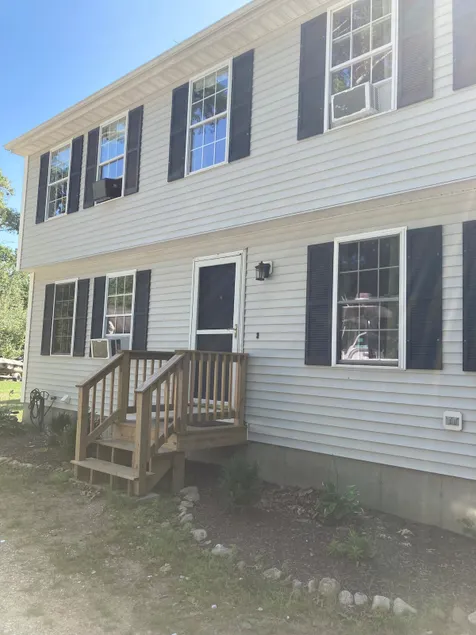 2-3 bedroom house on 5 acres - Image 1