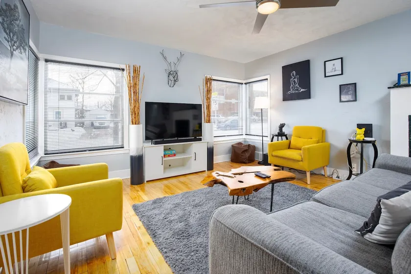 Modern, Freshly Renovated House Near Downtown - Image 1