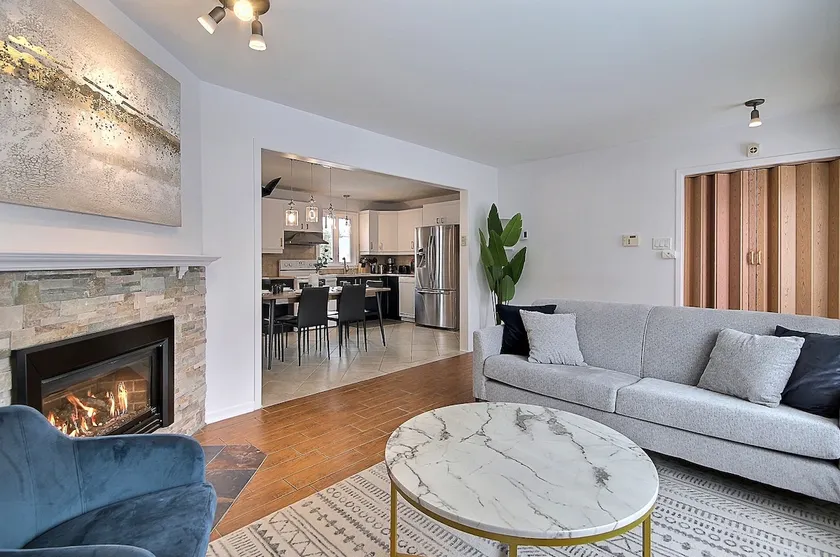 3 Bedroom House with Spa - Free Parking - Image 1