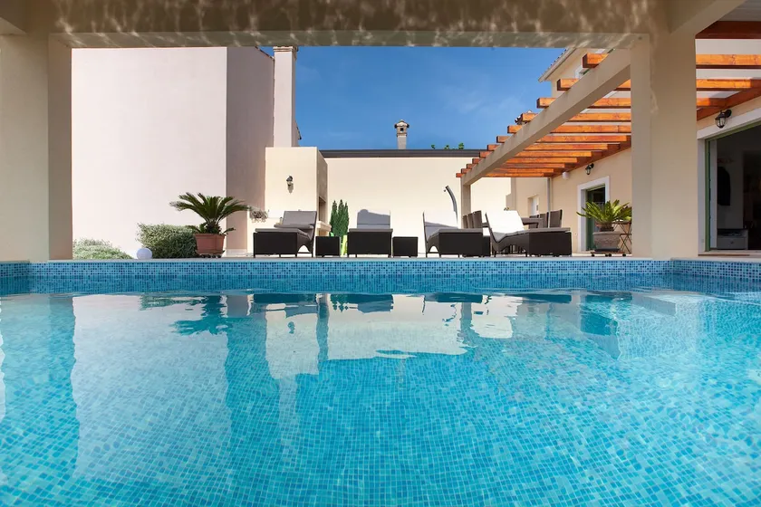 Beautiful Villa with Pool & Garden in Bale–Rovinj - Image 1