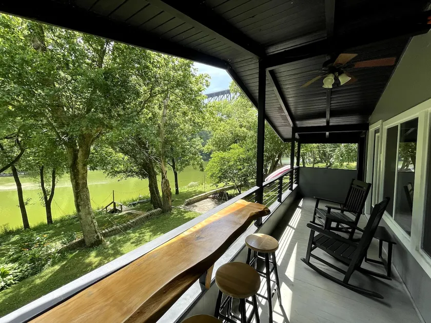 River House - Cottage with KY River View & Access - Image 1