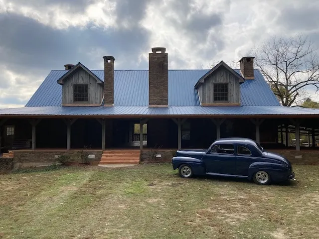 10 guests, 16 secluded Acres 1 Acre Fishing Pond - Image 1