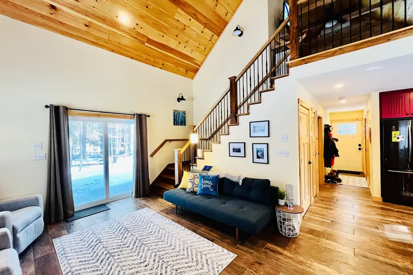 Cozy Lakeside Getaway with game room & outdoor patio - Image 1