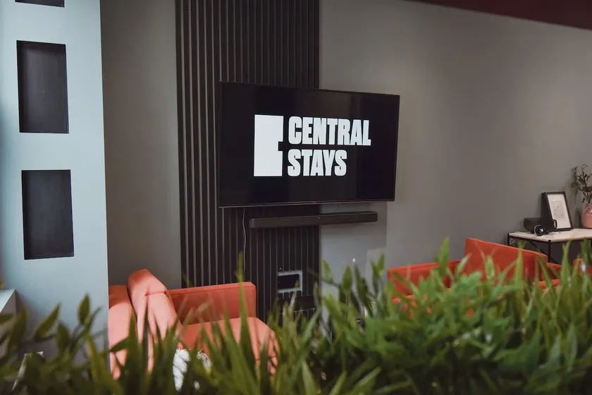 Central Townhouse | Sleeps 6 - Image 1