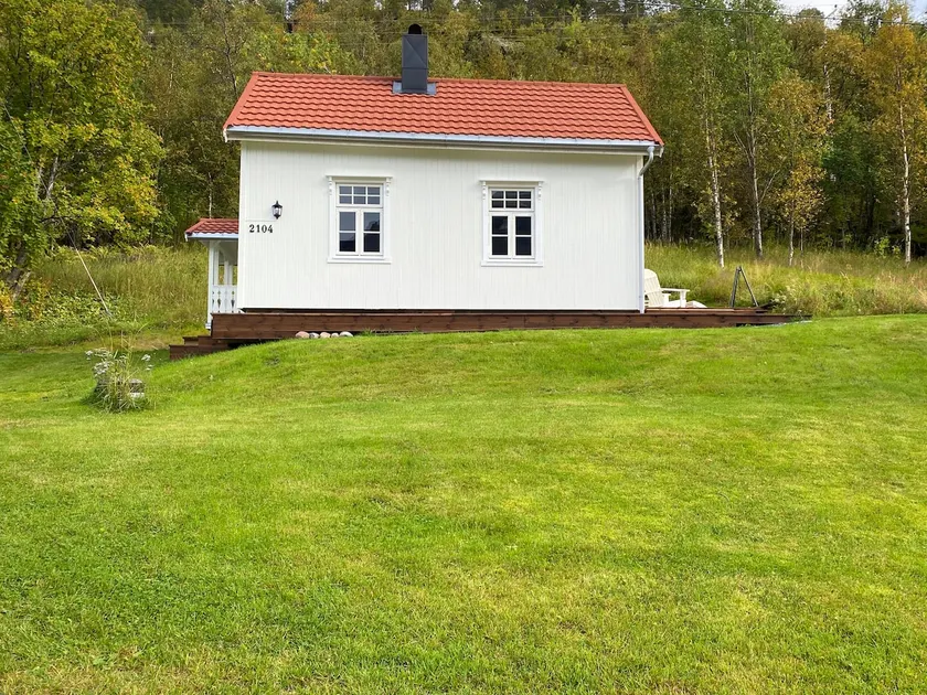 Idyllic country house by Målselva - Image 1