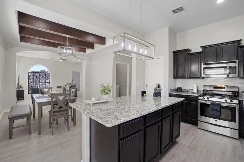 Modern, cozy home in East El Paso. - Image 1