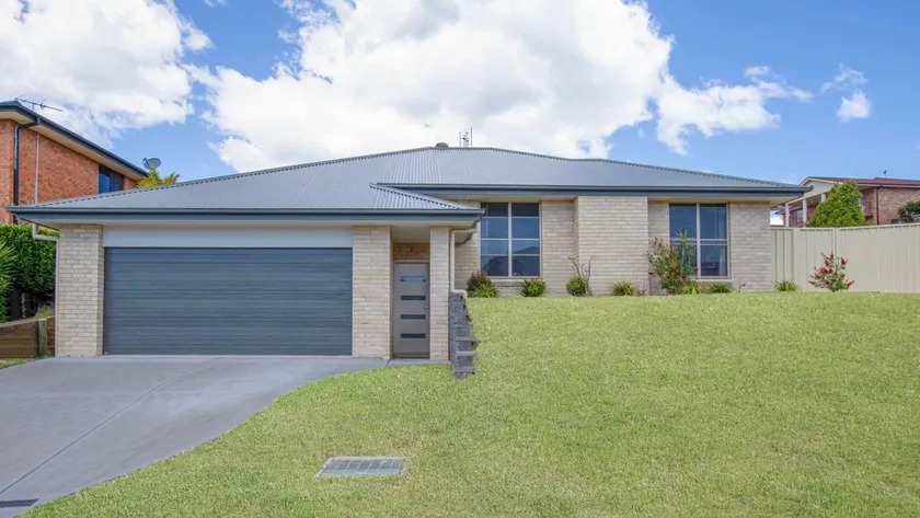 Corporate/ Family 3-Bedroom residential home. - Image 1