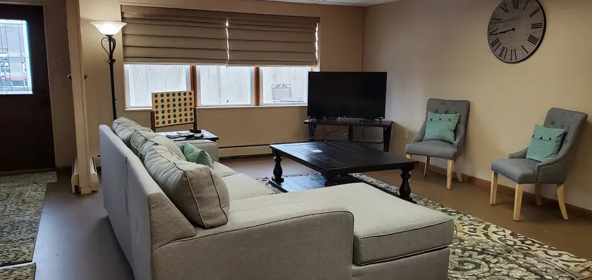 The Doctor's Inn, a newly renovated apartment. - Image 1