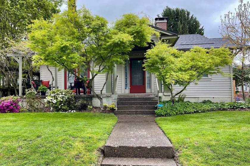 Welcome to Bungalow 437! Close to Downtown & OSU! - Image 1