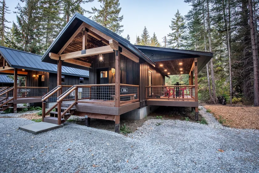 `Ski Chalet` A cozy little cabin in the woods - Image 1
