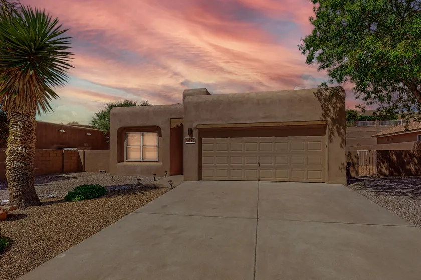 3-BR home near Corrales and NW ABQ w/ Great Views! - Image 1