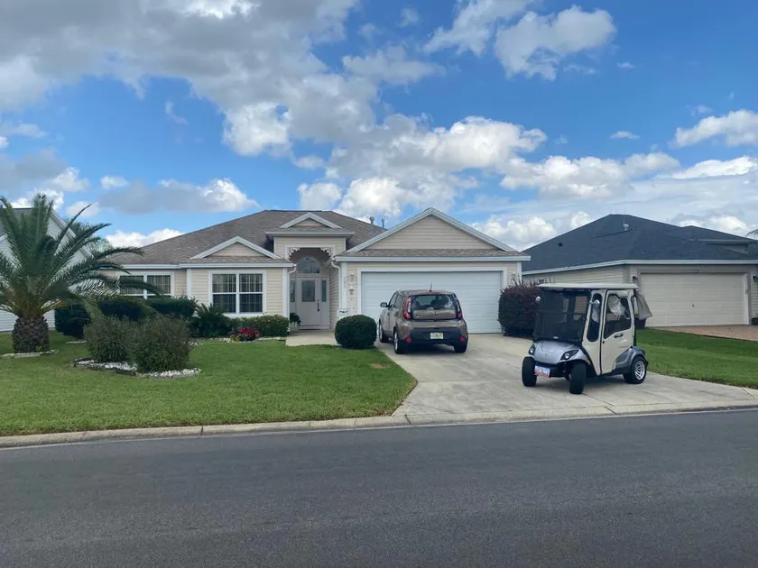 FREE Golf Cart! Fabulous Location! Classy Decor! Pet-friendly! - Image 1