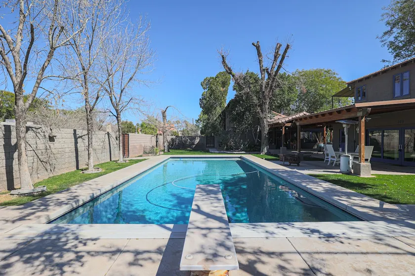Comfortable Oasis in the Heart of Downtown Tempe - Image 1