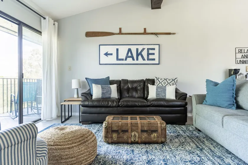 LakeView-SummerPool-FamilyFriendly-CloseToTown - Image 1