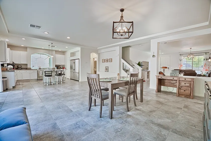 Bright Cozy Spacious (2900 sq/5 bd /3.5 bathroom) - Image 1