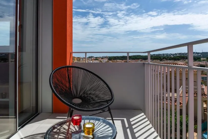 Lovely apartment in a complex with a pool - Image 1