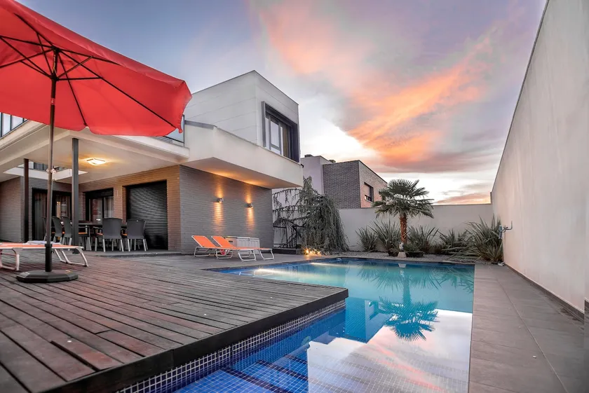 Designer house in Guadalajara with a private pool - Image 1