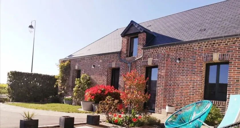 Large cozy house with pool (June-Sept) - Image 1