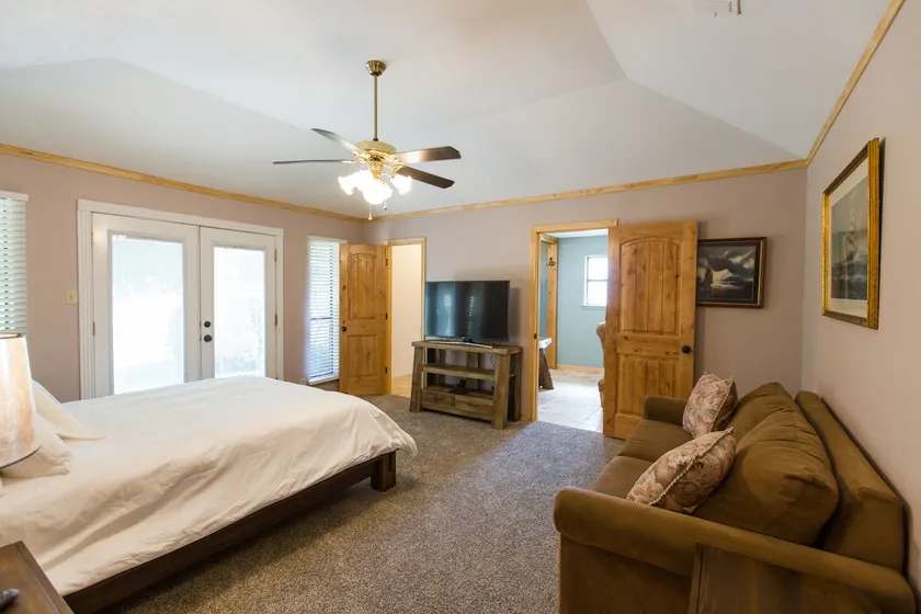 Country Wedding Lodging - Image 1