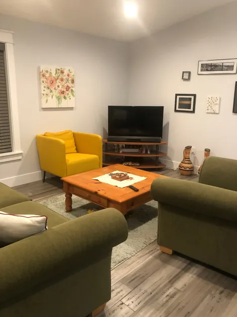 Cozy 3-Bedroom Home in Forest Grove - Image 1