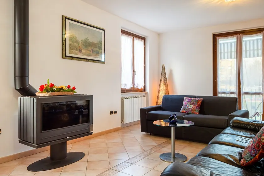 GuestHost - Casa del Giardino Apt with Shared Patio - Image 1
