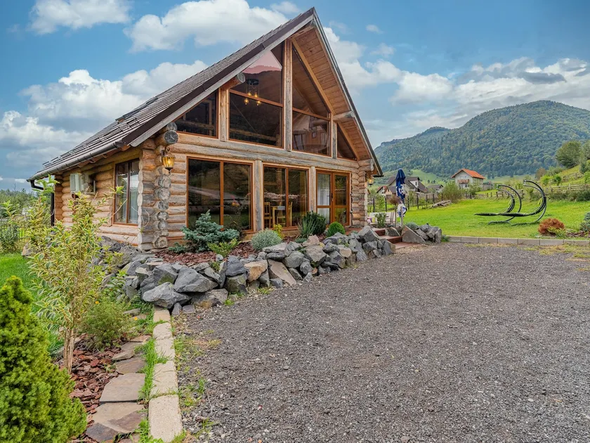 King's Rock Cabin 1 - Image 1